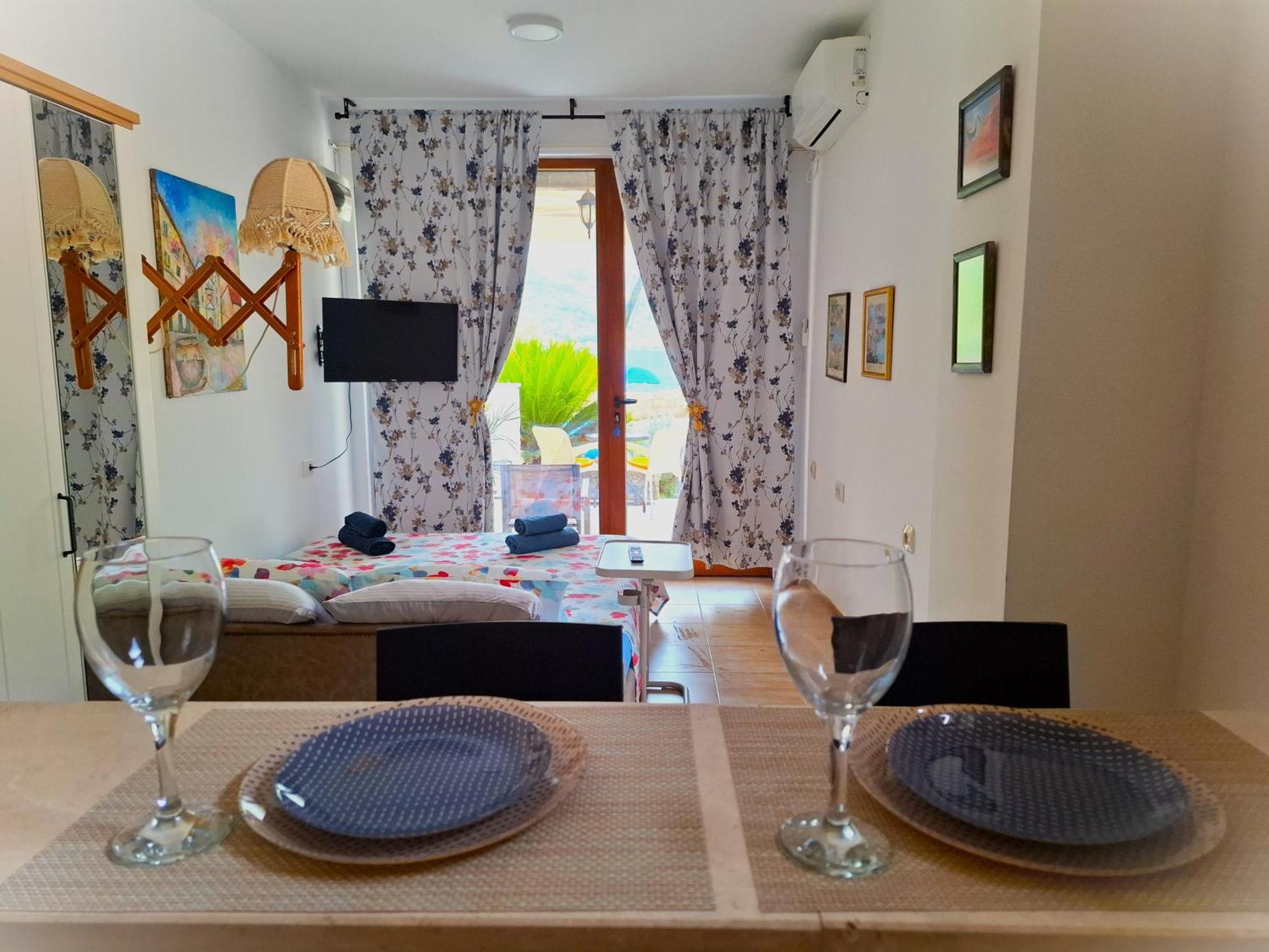 Kadena Apartments Котор Екстер'єр фото